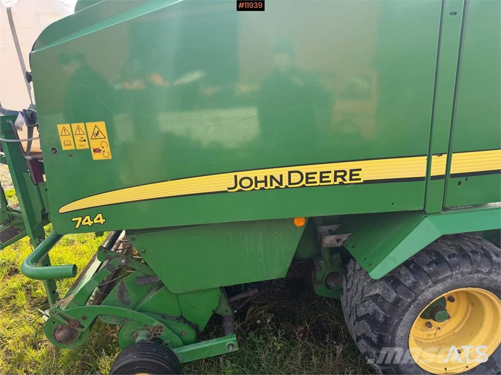 John Deere 744 Premium Kombipresse 其他收穫設備