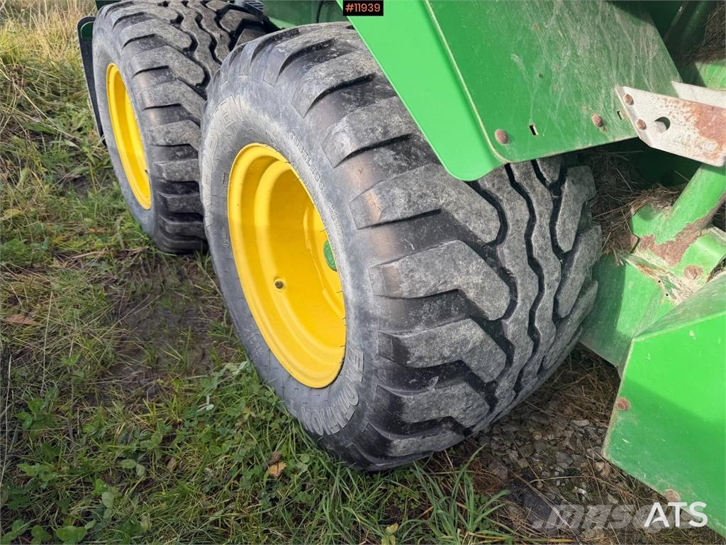 John Deere 744 Premium Kombipresse 其他收穫設備