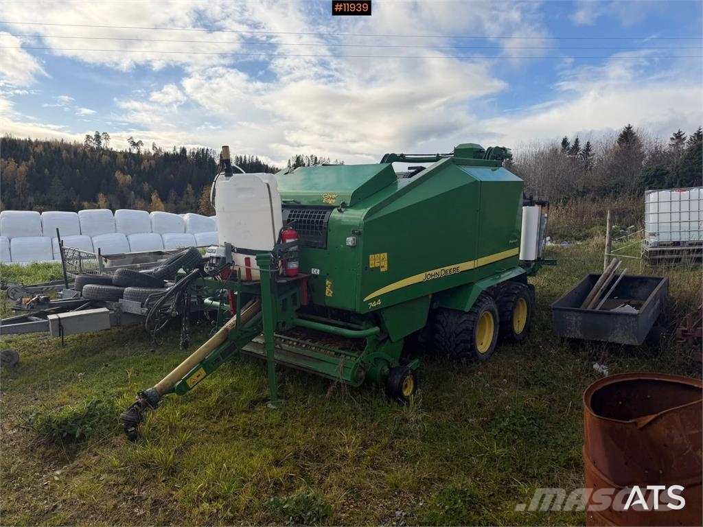 John Deere 744 Premium Kombipresse 其他收穫設備