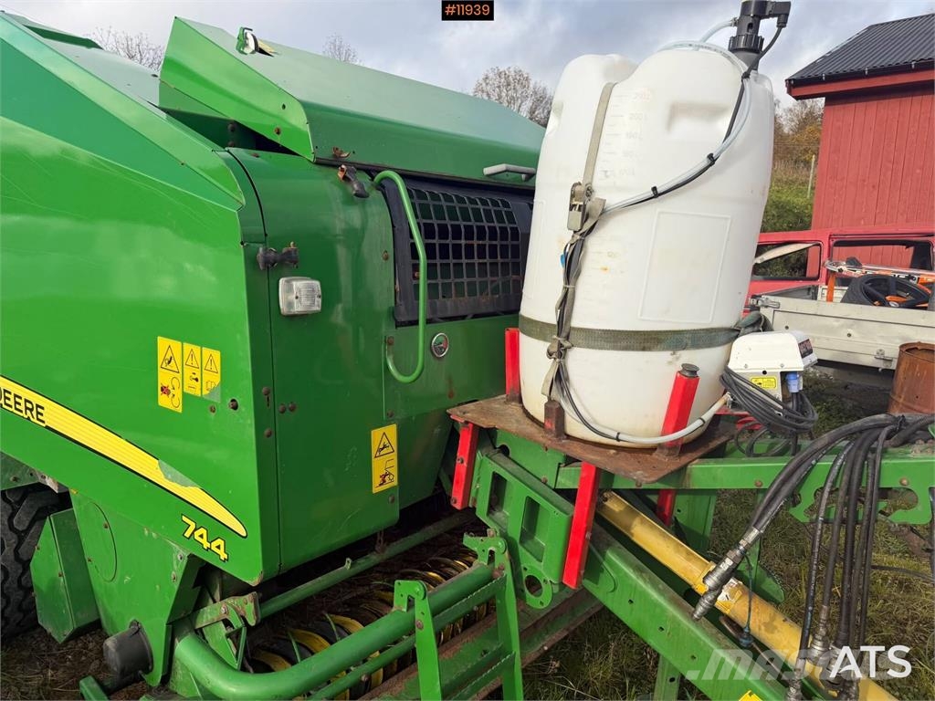 John Deere 744 Premium Kombipresse 其他收穫設備