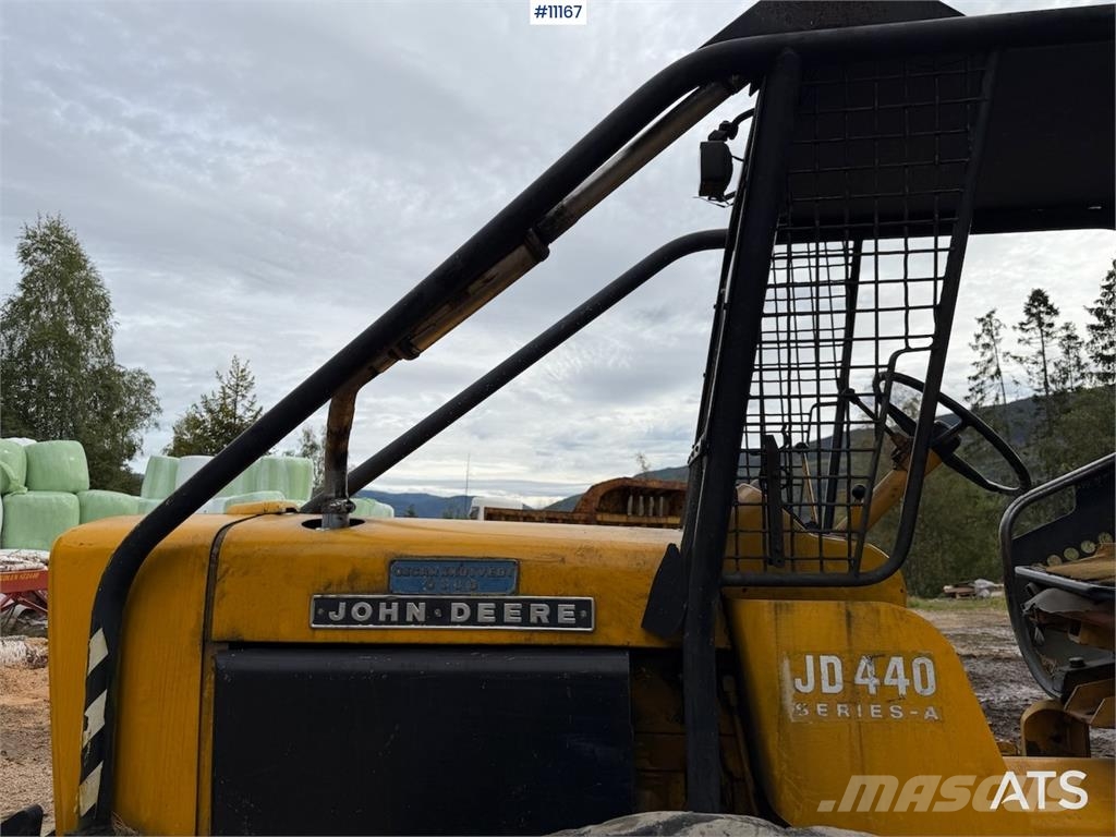 John Deere JD 440 Medienos transportavimo mašinų kranai