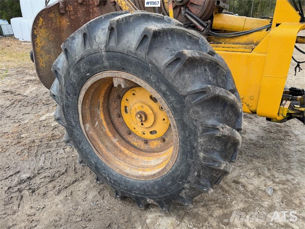 John Deere JD 440 Medienos transportavimo mašinų kranai