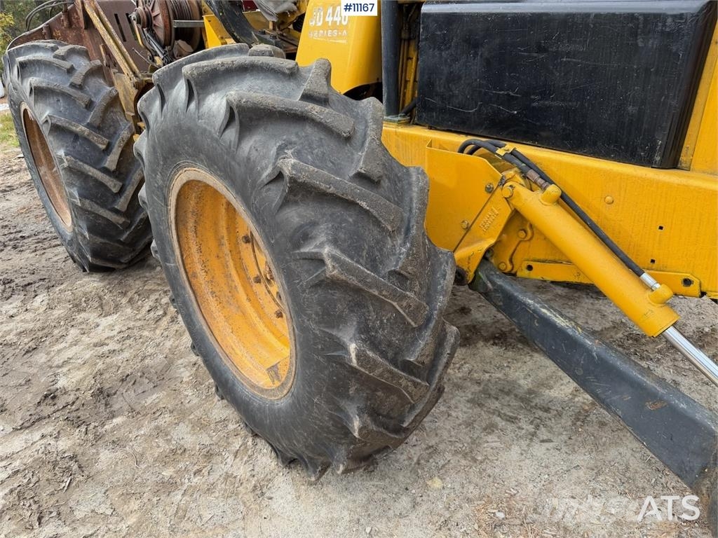John Deere JD 440 Medienos transportavimo mašinų kranai
