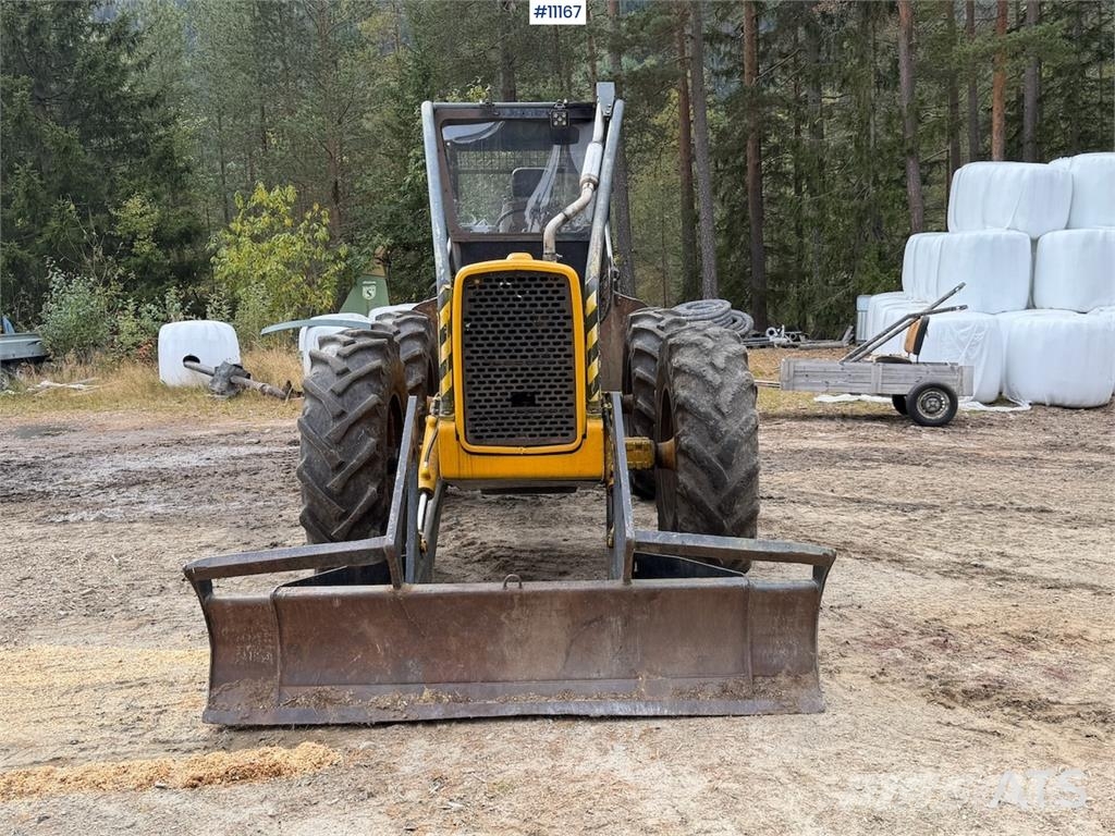 John Deere JD 440 Medienos transportavimo mašinų kranai