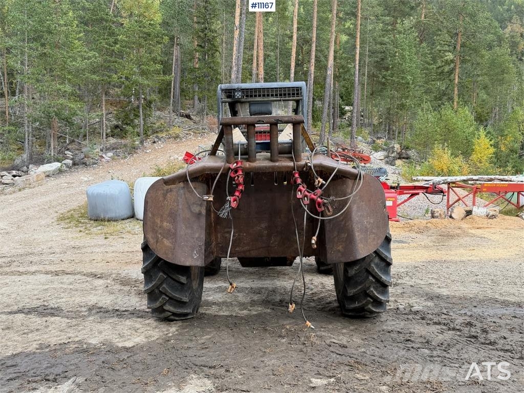 John Deere JD 440 Medienos transportavimo mašinų kranai
