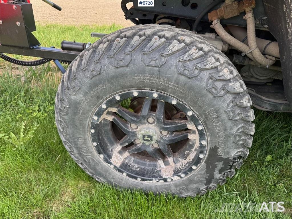 John Deere XUV 865 M Tractores