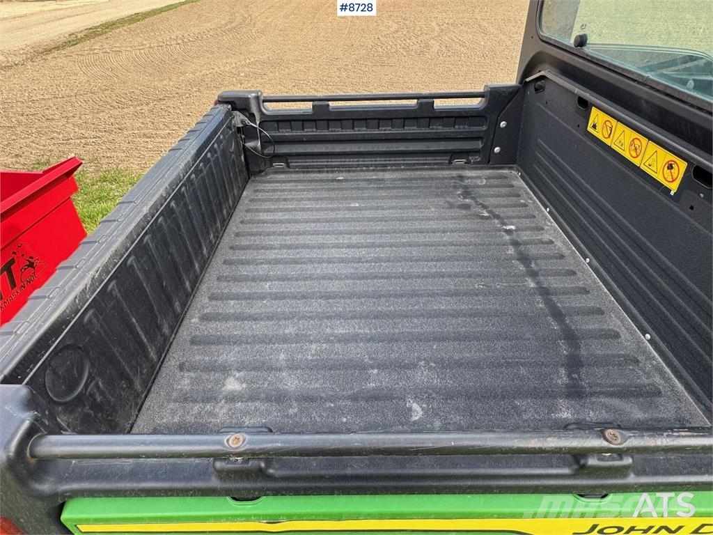 John Deere XUV 865 M Tractores