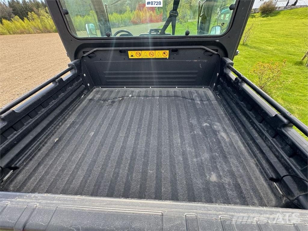 John Deere XUV 865 M Tractores