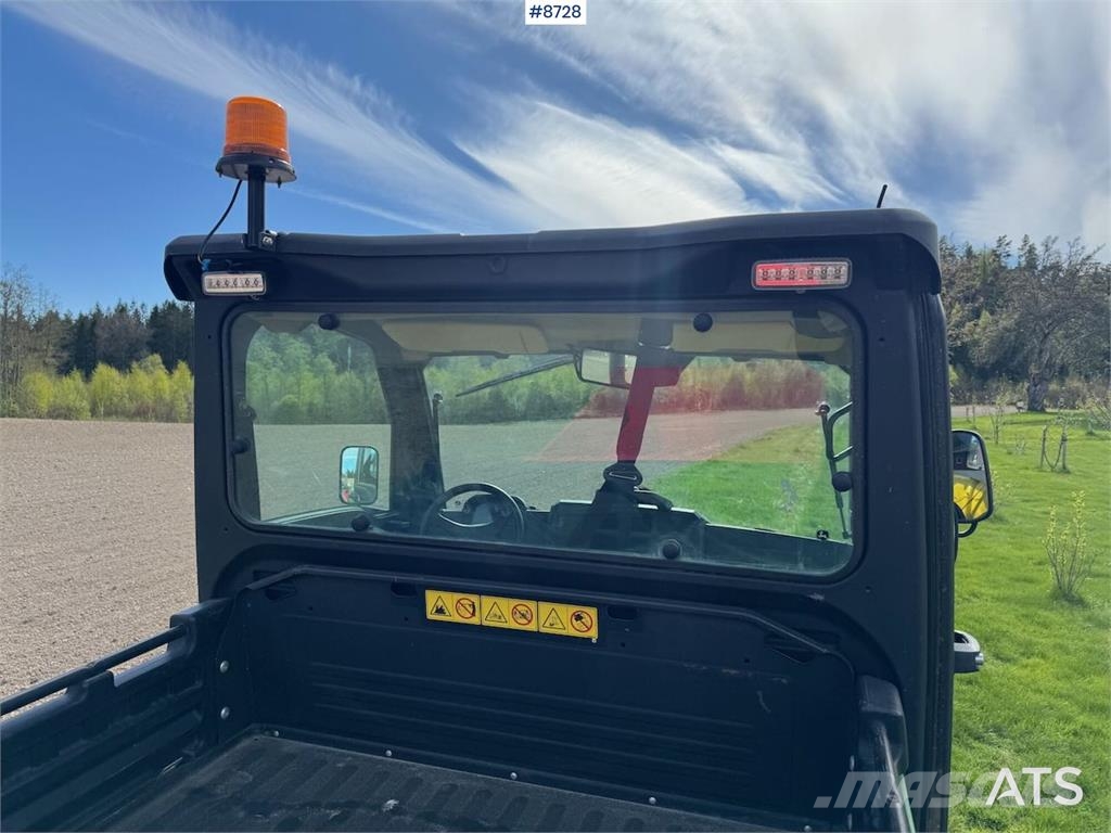 John Deere XUV 865 M Tractores