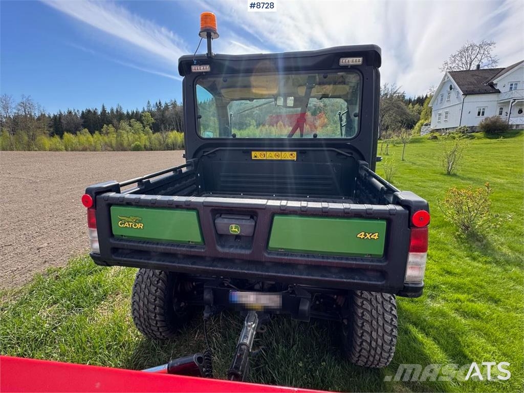 John Deere XUV 865 M Tractores
