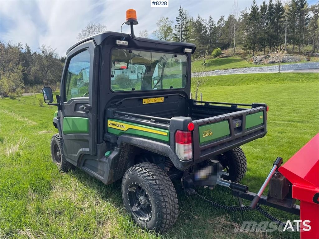 John Deere XUV 865 M Tractores