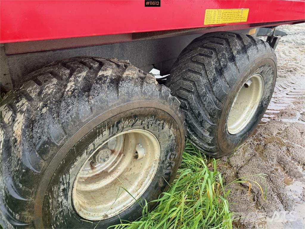 Junkkari J10D Tipp hengere