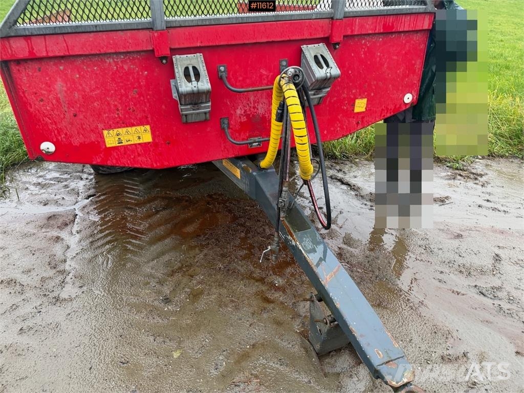 Junkkari J10D Tipp hengere