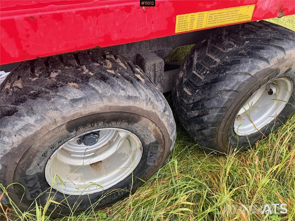 Junkkari J10D Tipp hengere
