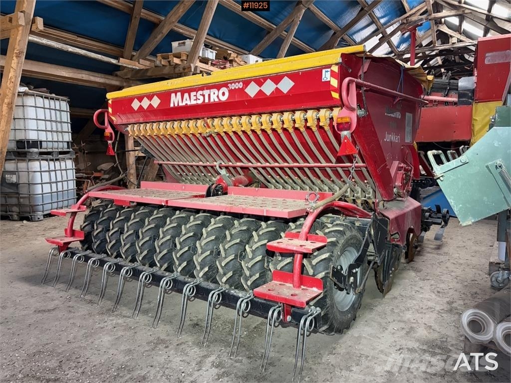 Junkkari Maestro Mechanické secí stroje