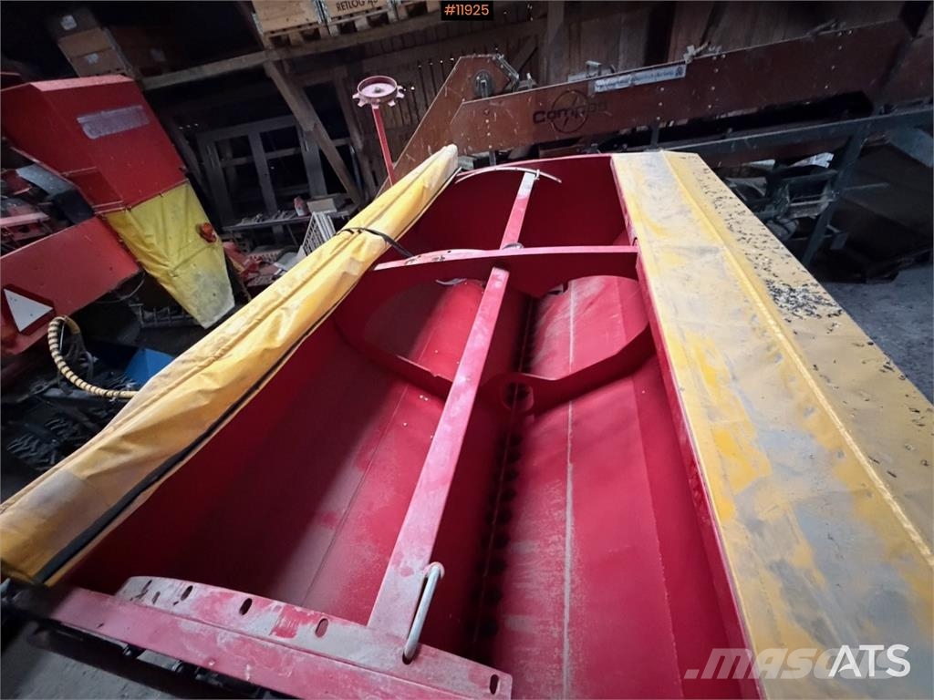 Junkkari Maestro Mechanické secí stroje