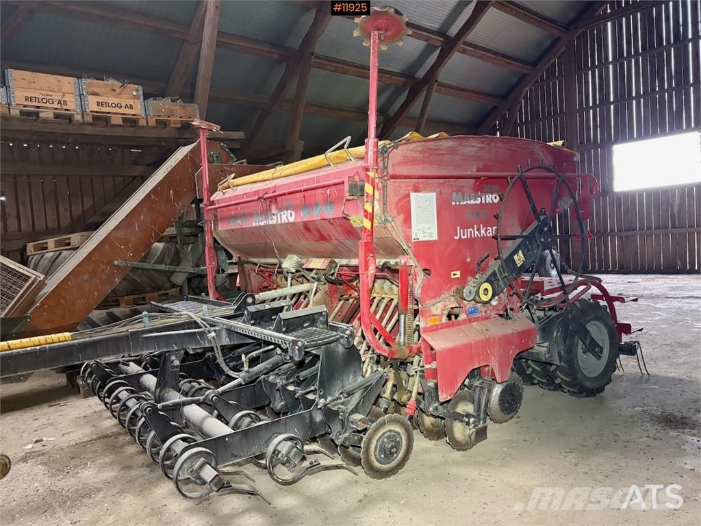 Junkkari Maestro Mechanické secí stroje
