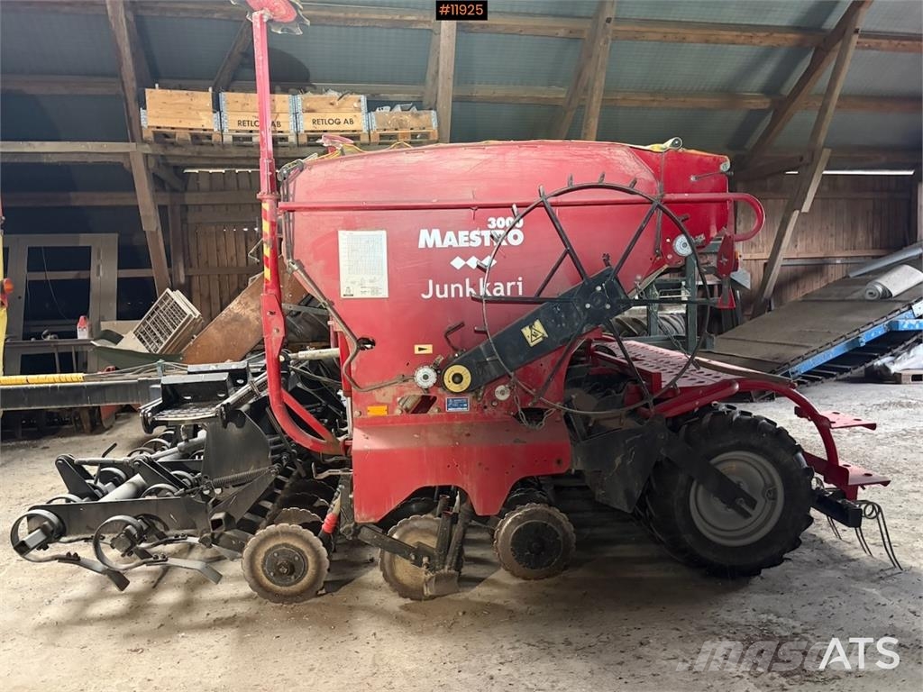 Junkkari Maestro Mechanické secí stroje