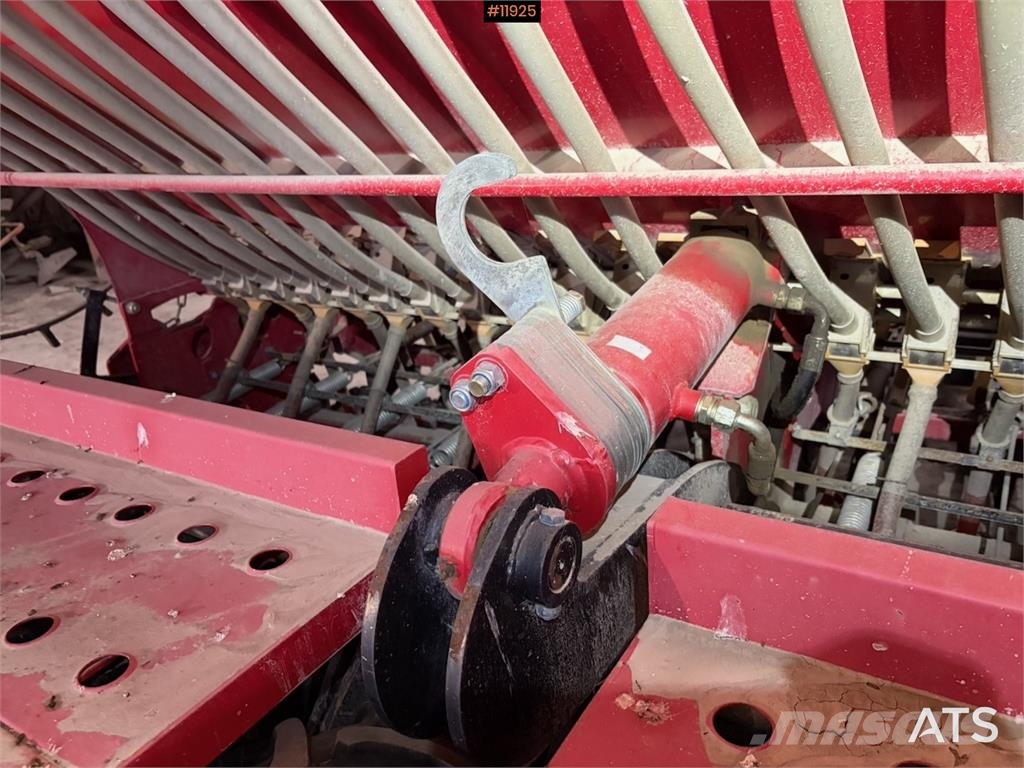 Junkkari Maestro Mechanické secí stroje
