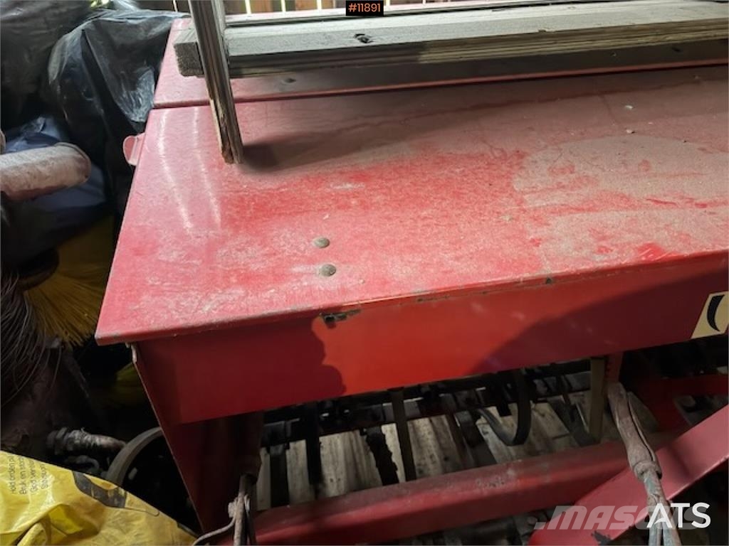 Junkkari S2,0K Mechanické secí stroje