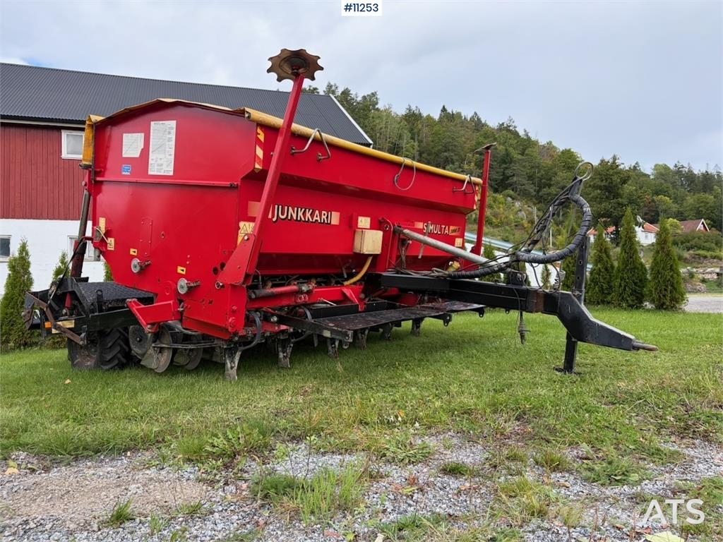 Junkkari Simulta 3000 ST Drillmaschinen