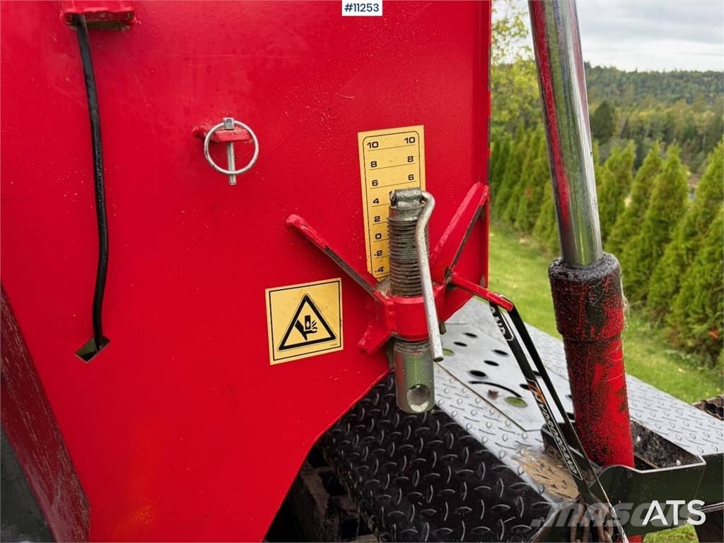 Junkkari Simulta 3000 ST Drillmaschinen