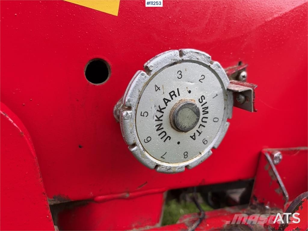 Junkkari Simulta 3000 ST Drillmaschinen