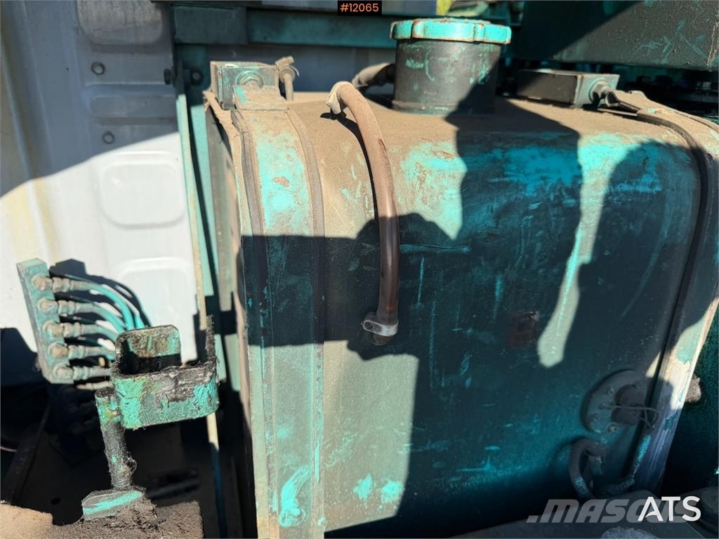 Kobelco Acera Lánctalpas kotrók