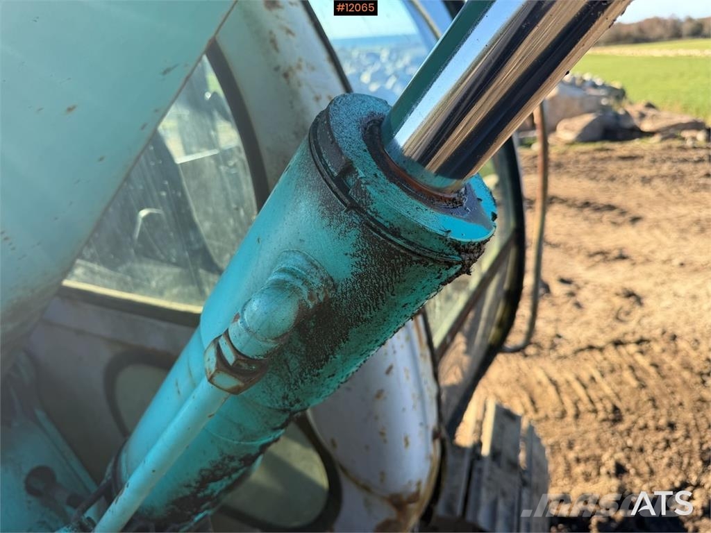 Kobelco Acera Lánctalpas kotrók