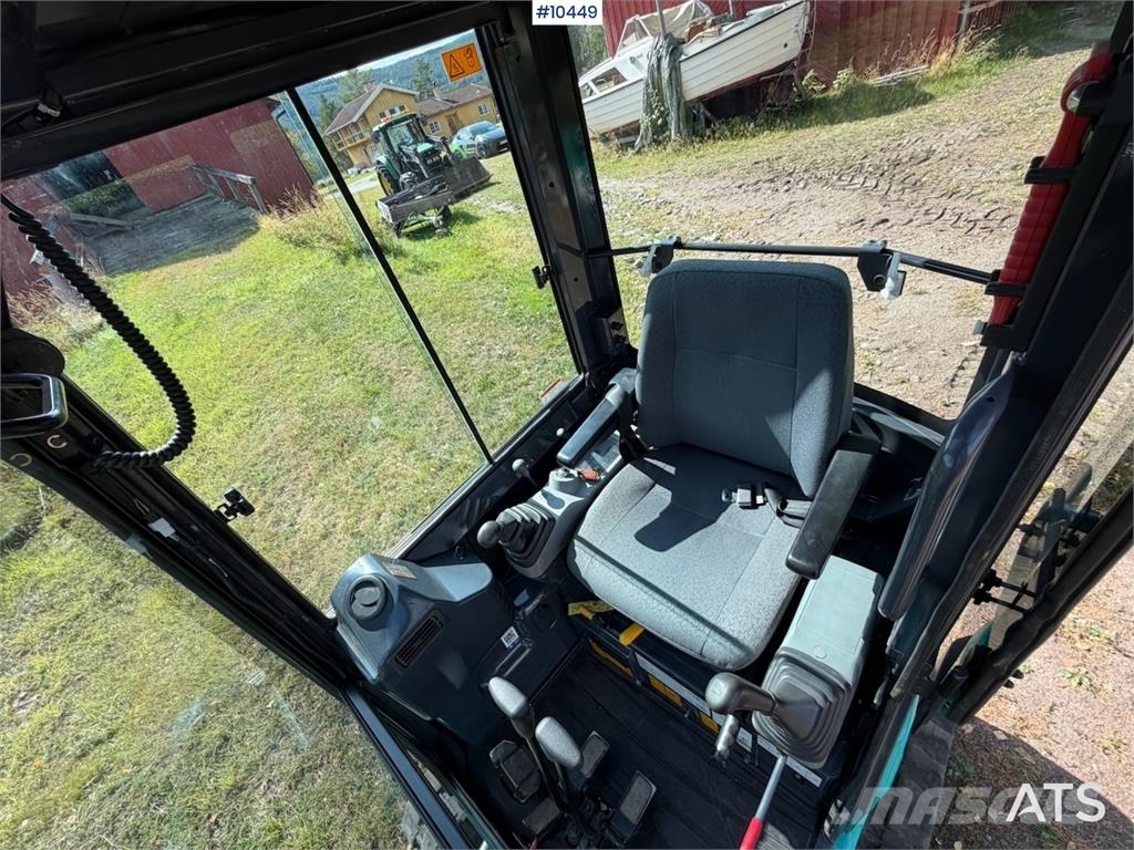Kobelco SK17SR-3E Excavadoras sobre orugas