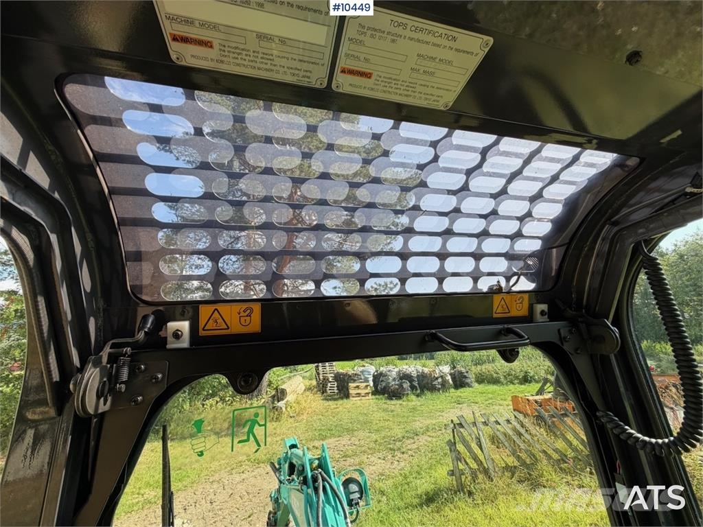 Kobelco SK17SR-3E Excavadoras sobre orugas