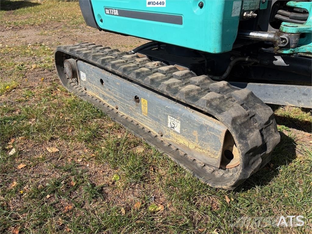 Kobelco SK17SR-3E Excavadoras sobre orugas
