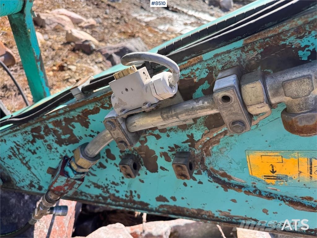 Kobelco SK235SR Excavadoras sobre orugas