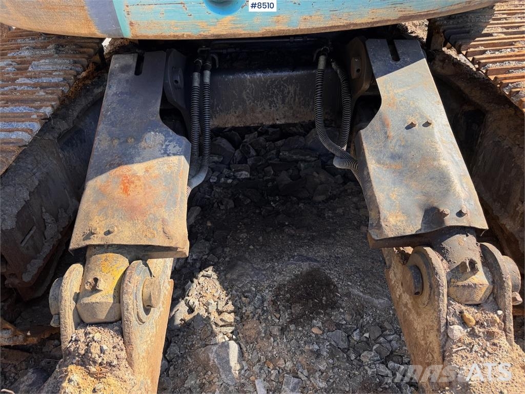 Kobelco SK235SR Excavadoras sobre orugas
