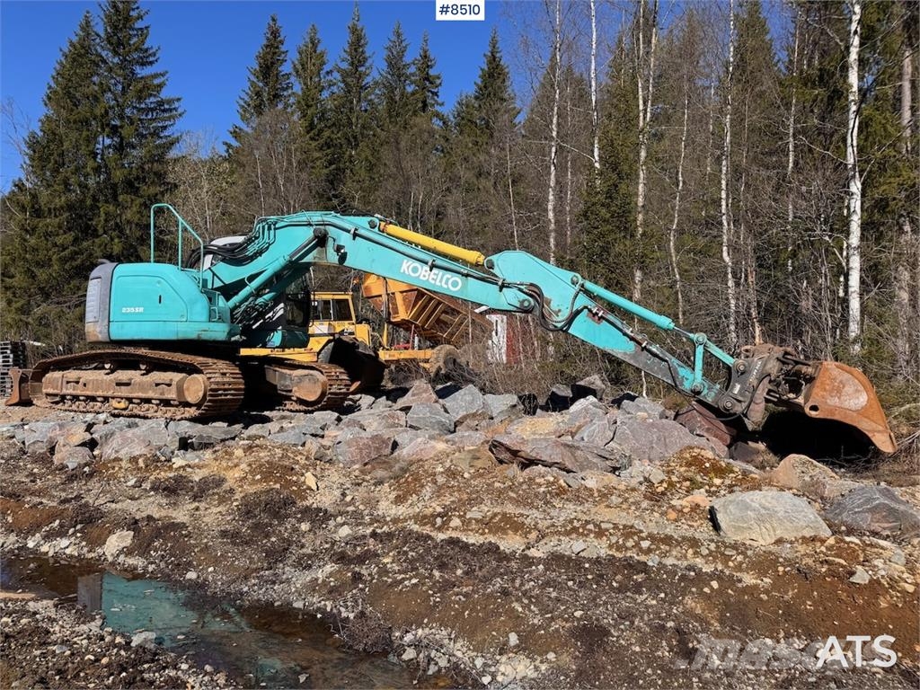 Kobelco SK235SR Excavadoras sobre orugas