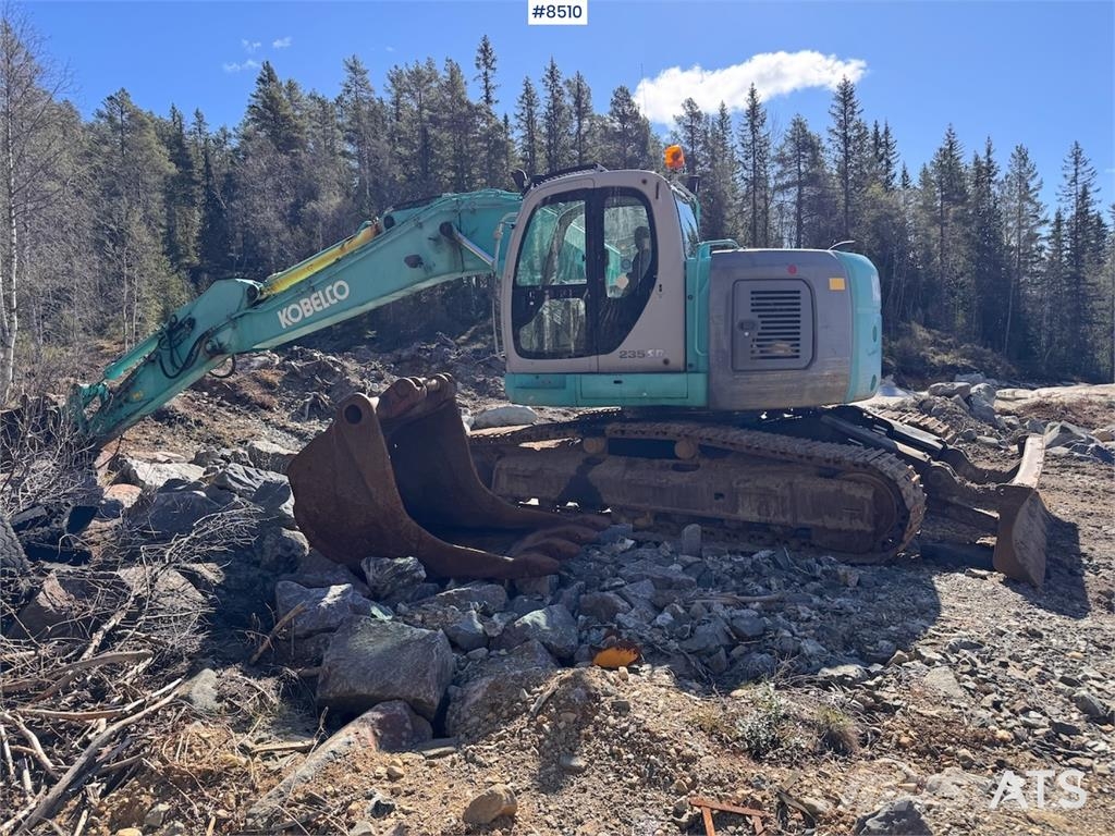 Kobelco SK235SR Excavadoras sobre orugas