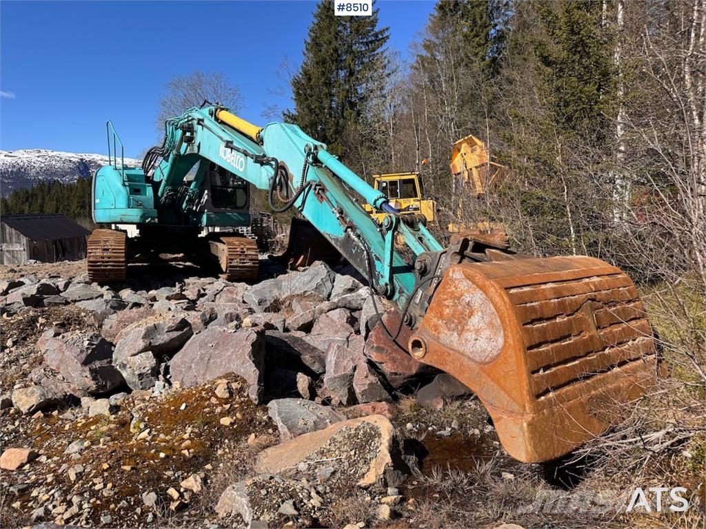 Kobelco SK235SR Excavadoras sobre orugas
