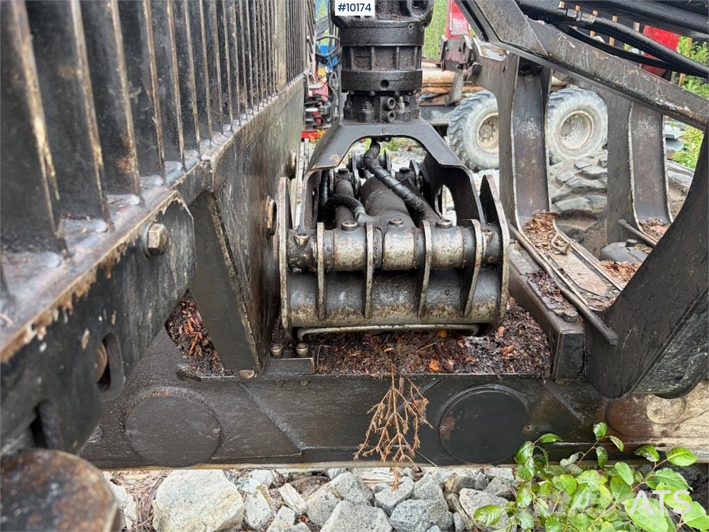 Komatsu 890.3 Lesní jeřáby