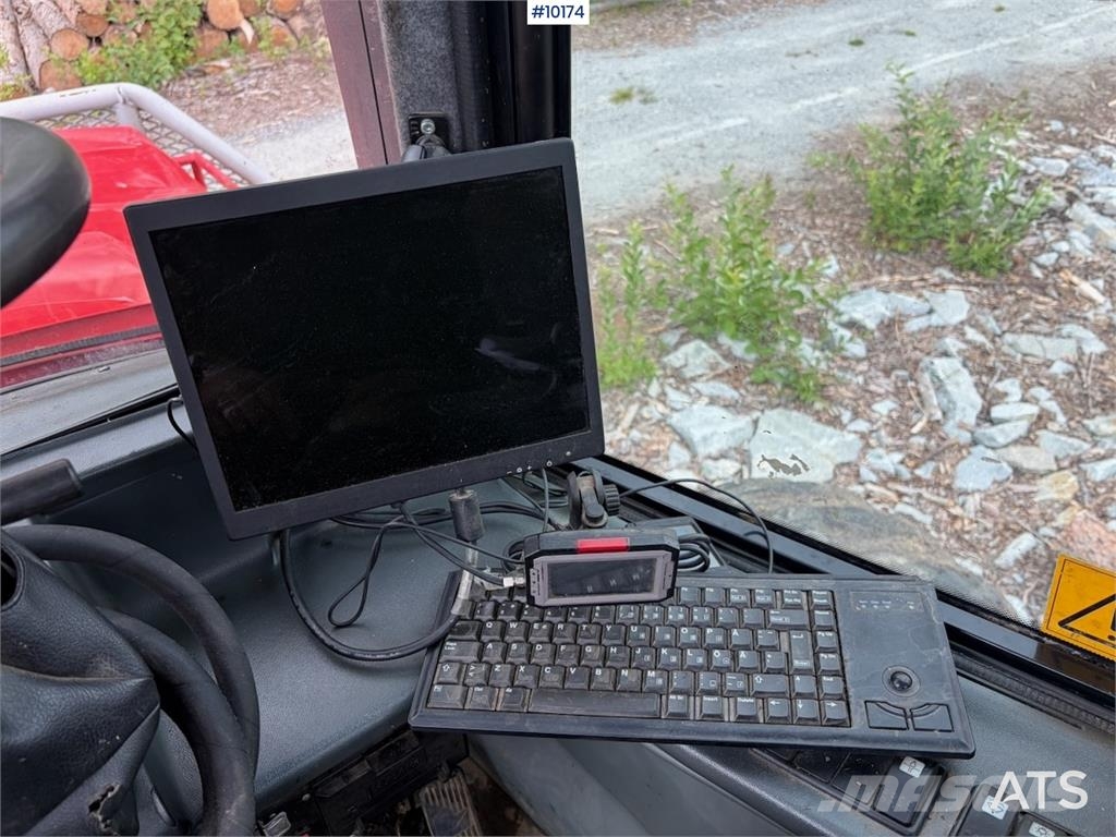 Komatsu 890.3 Lesní jeřáby