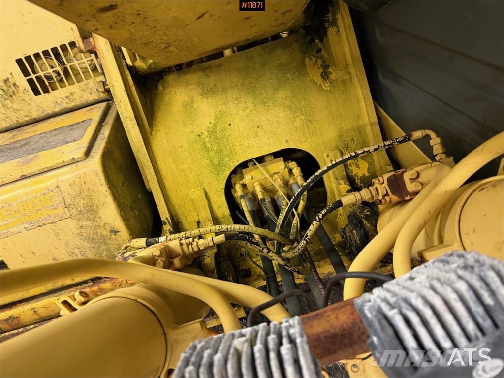 Komatsu PC180LC Lánctalpas kotrók