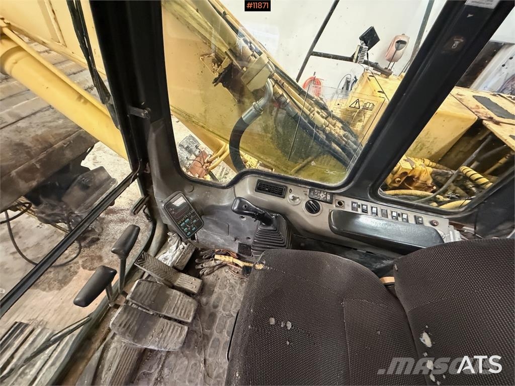 Komatsu PC180LC Lánctalpas kotrók