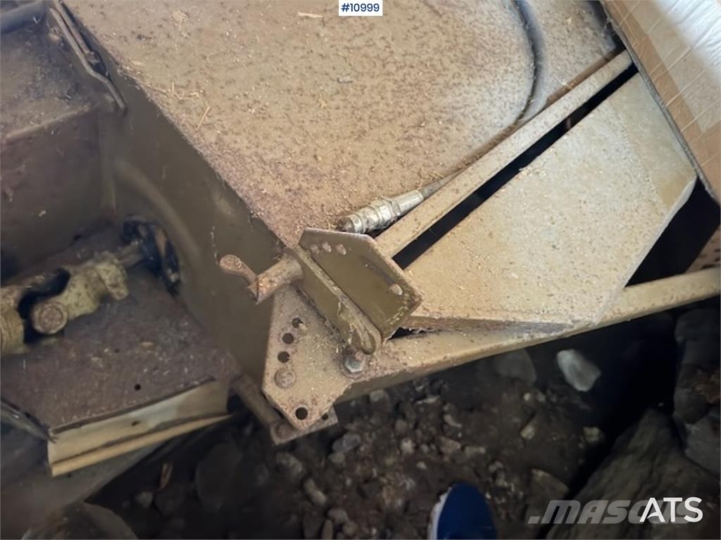 Krone Slåmaskin معدات أخرى للحصاد