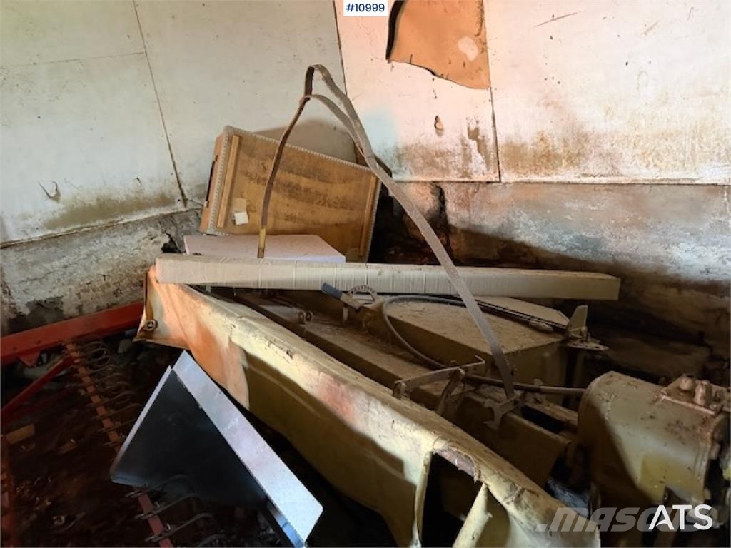 Krone Slåmaskin معدات أخرى للحصاد