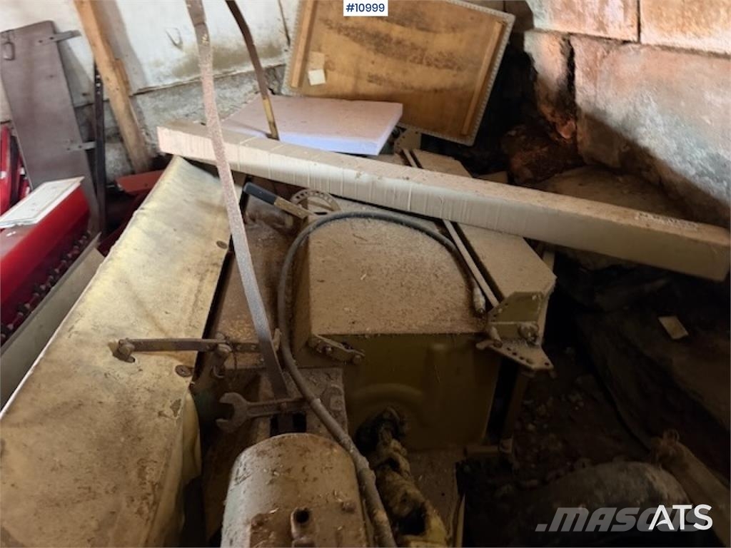 Krone Slåmaskin معدات أخرى للحصاد