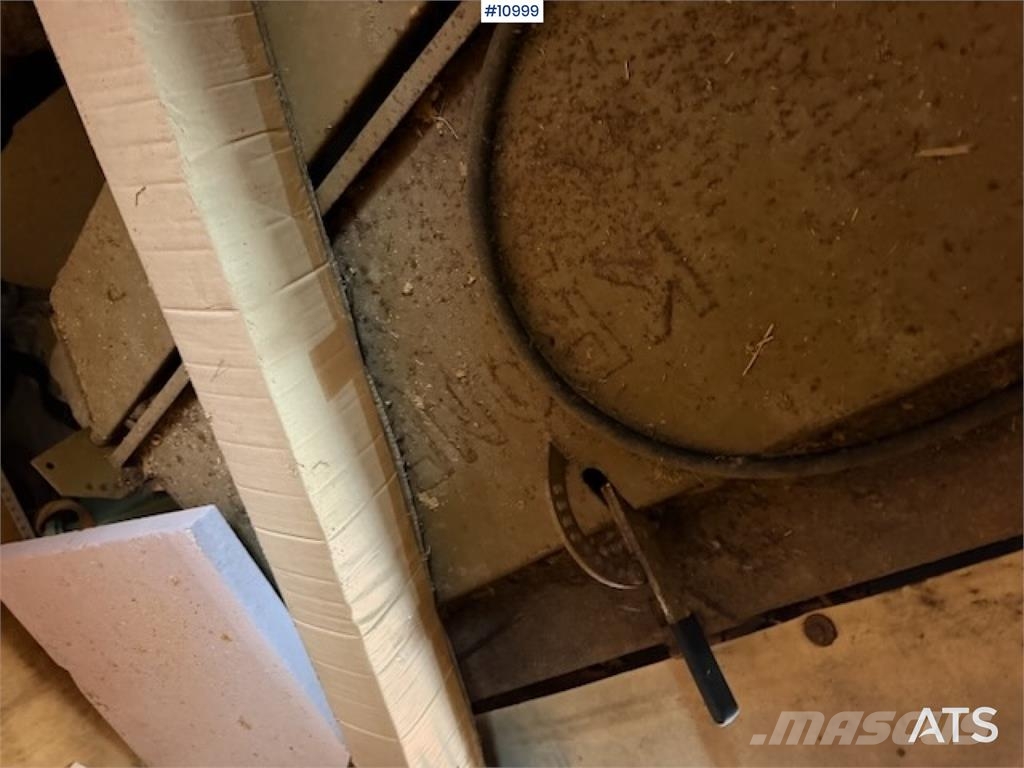 Krone Slåmaskin معدات أخرى للحصاد