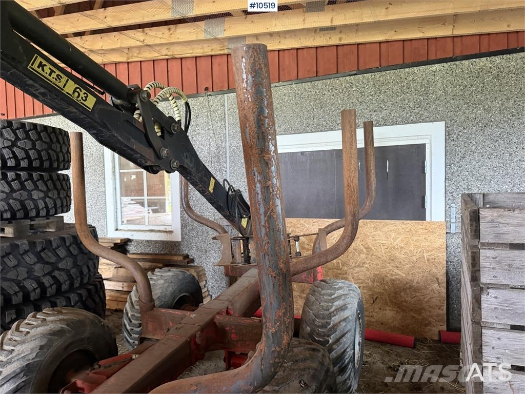 KTS 630 Tømmervogn med kran مقطورات أشجار