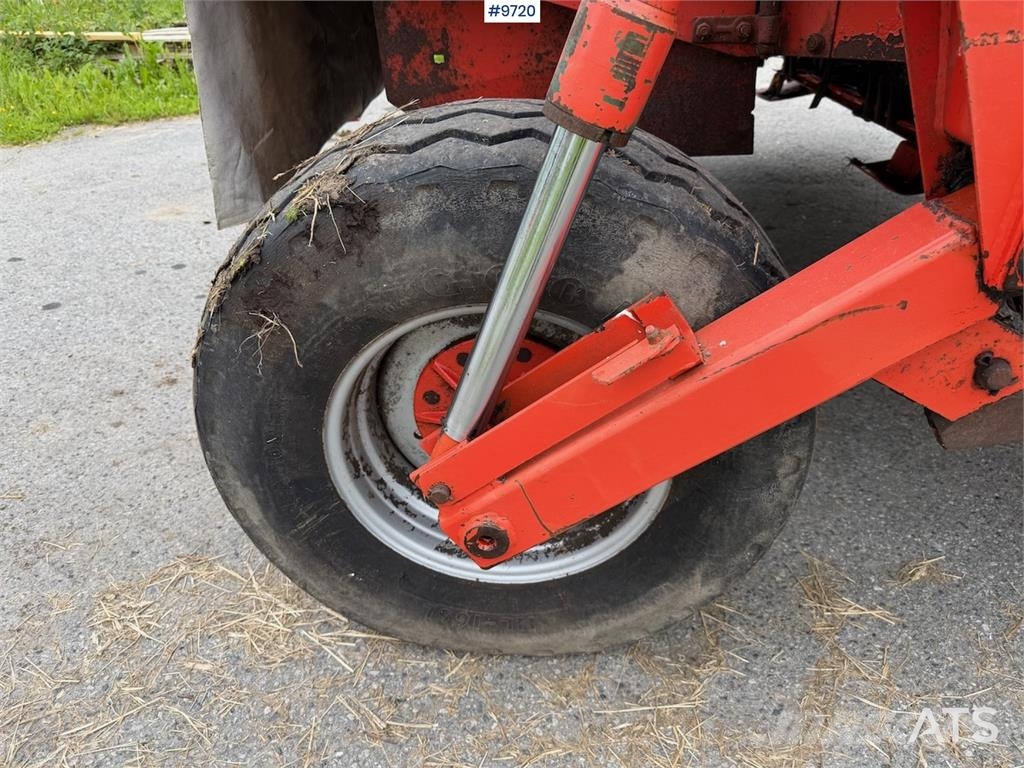 Kuhn FC 352 G معدات أخرى للحصاد