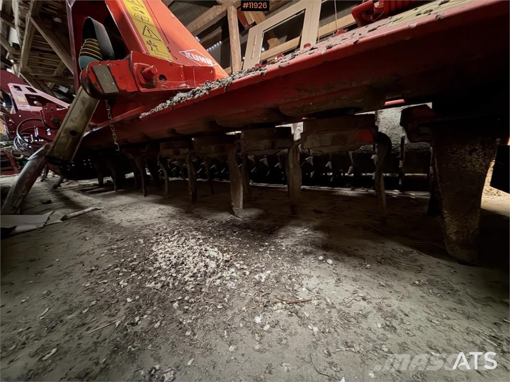 Kuhn HR 3003 其他耕耘機和配件
