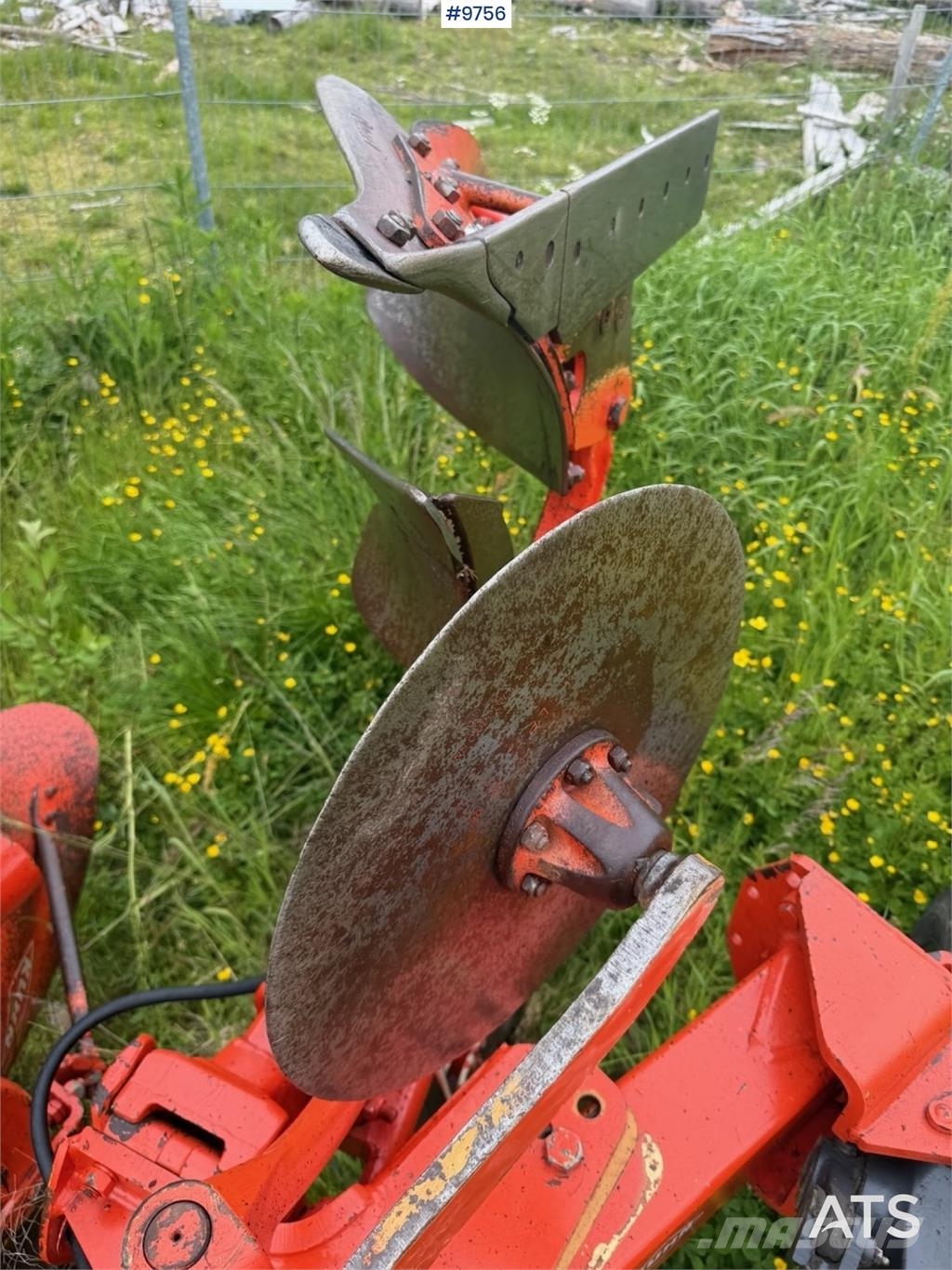 Kuhn MM 111 3EH 3-skjærsplog ماكينات وملحقات زراعة أخرى