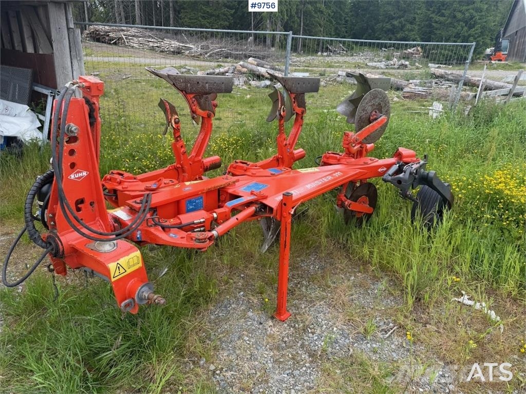 Kuhn MM 111 3EH 3-skjærsplog ماكينات وملحقات زراعة أخرى
